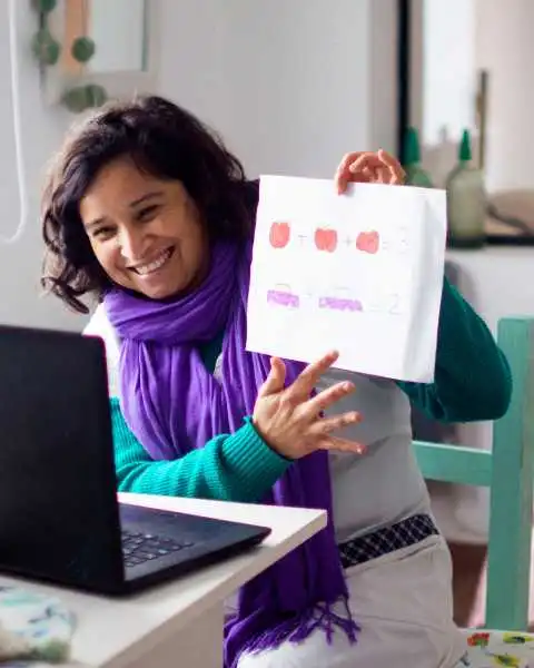 FuentTalk teacher teaching online